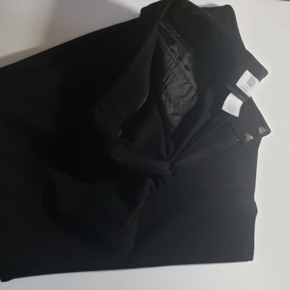 Black Capris